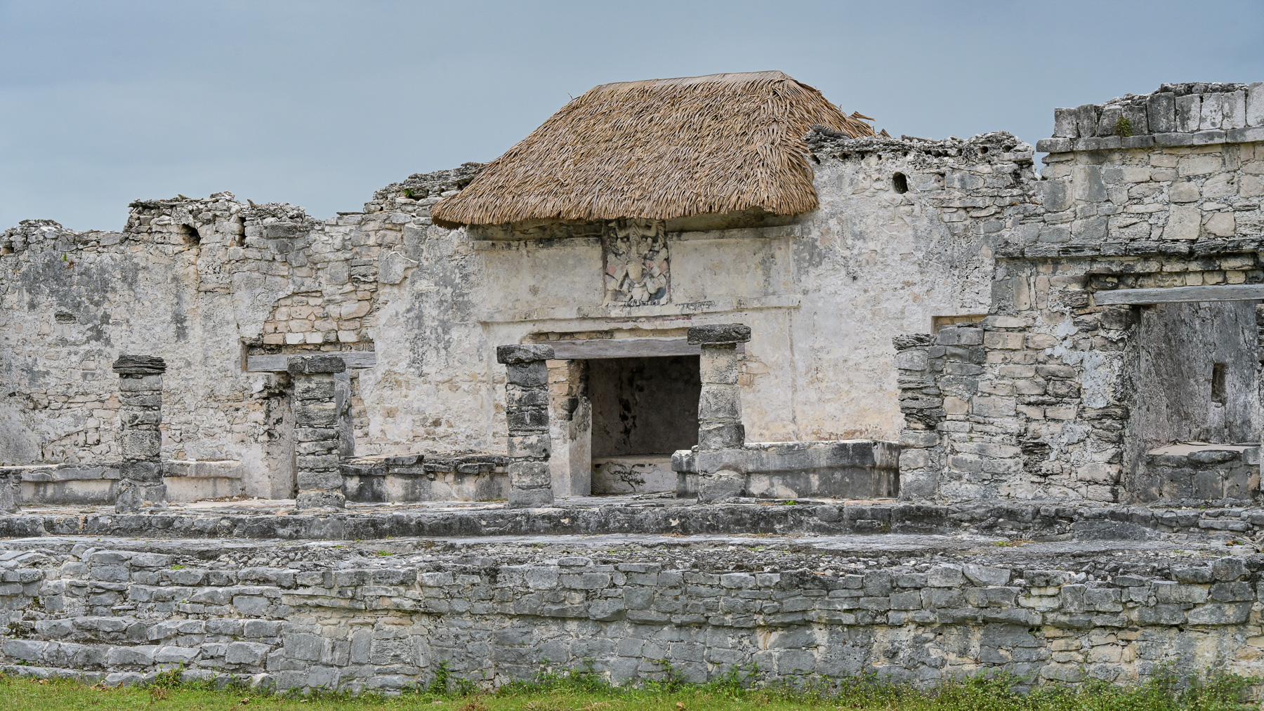 Mayan Ruins: Casa del Halach Uinic in Tulum